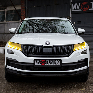 Накладки на фары Skoda Kodiaq (2016-2021) комплект (фара + птф) Желтые