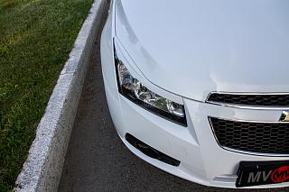 Реснички на фары Chevrolet Cruze var №1 фигурные (2008-2014) + УСТАНОВОЧНЫЙ КОМПЛЕКТ